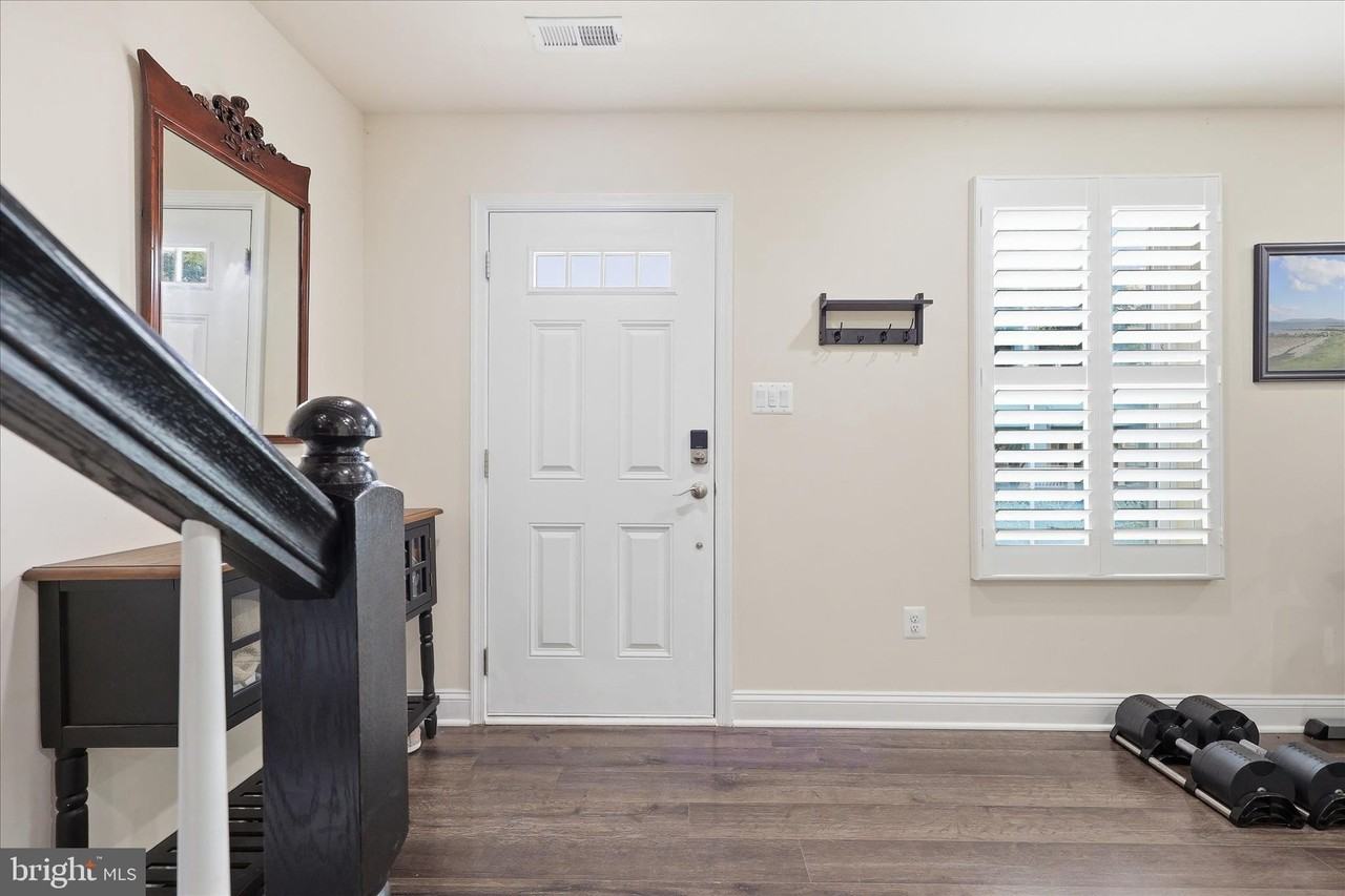 5060 Judicial Way - Photo 4 of 50