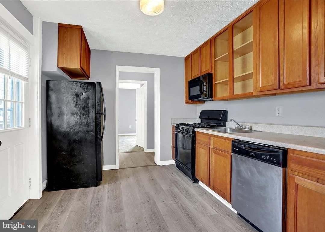 70 Swan St - Photo 6 of 16