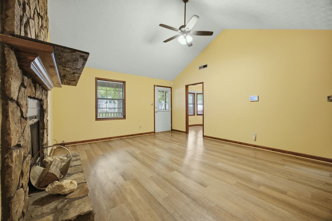 1701 Rose Garden Ln #1 - Photo 3 of 20