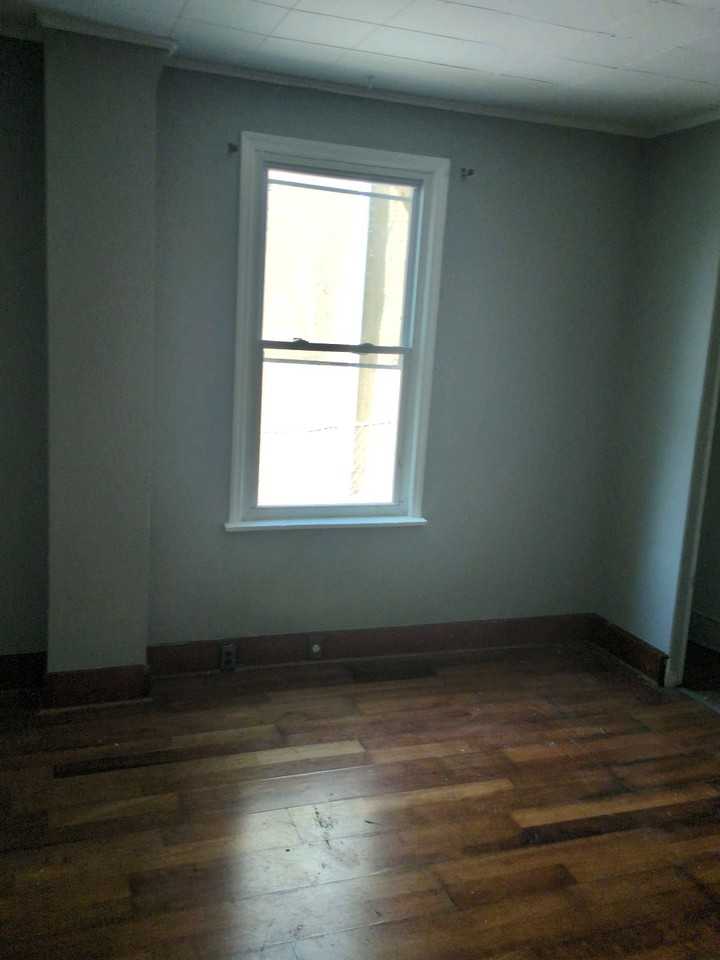 623 S Connell St #1 - Photo 5 of 6