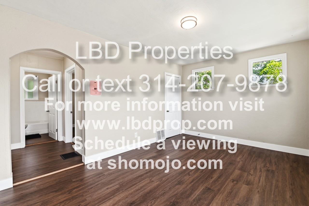 1130 Saint Francois St #1 - Photo 2 of 16