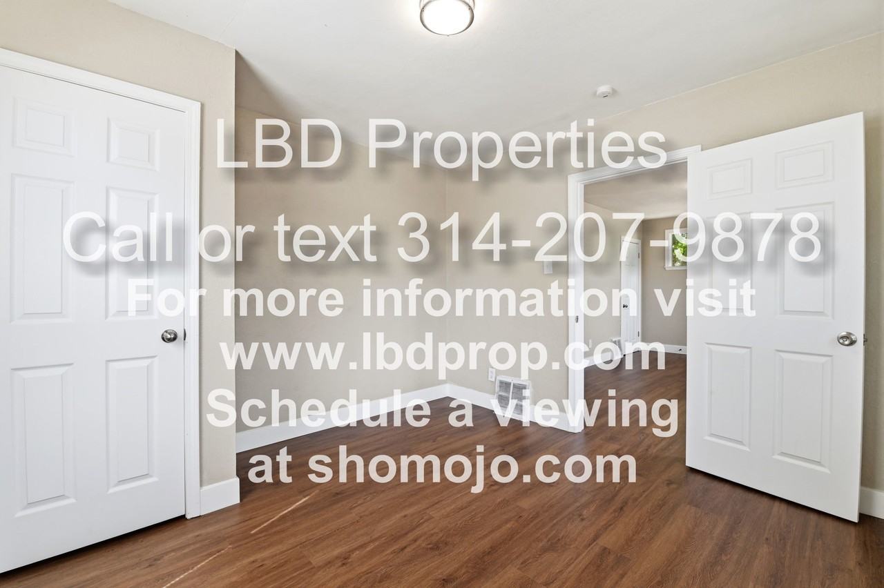 1130 Saint Francois St #1 - Photo 7 of 16
