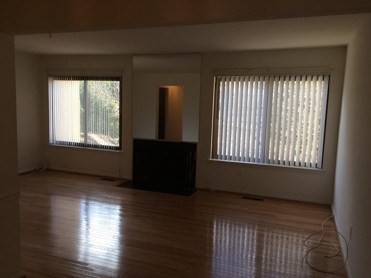 10712 Muirfield Dr - Photo 4 of 15