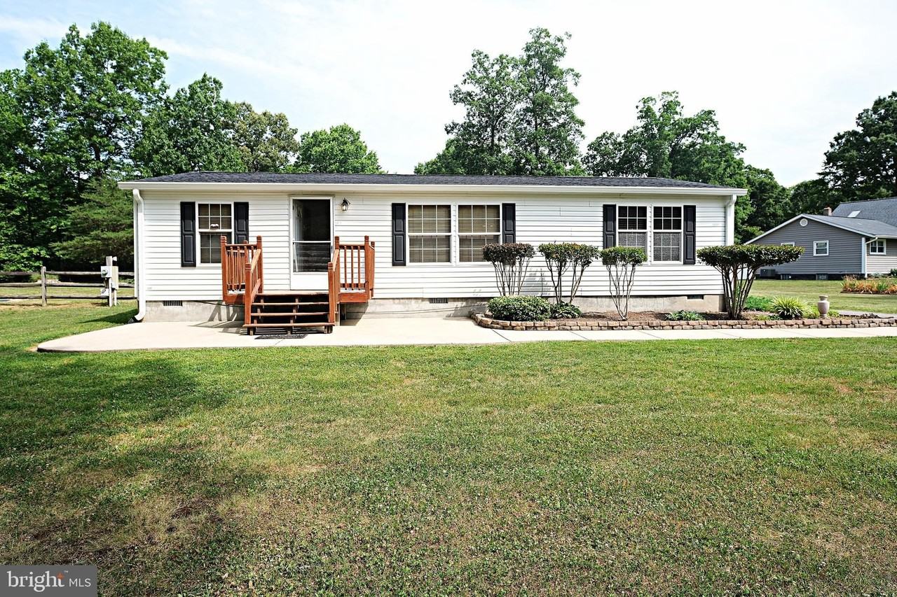 45170 Settlers Ln - Photo 2 of 32