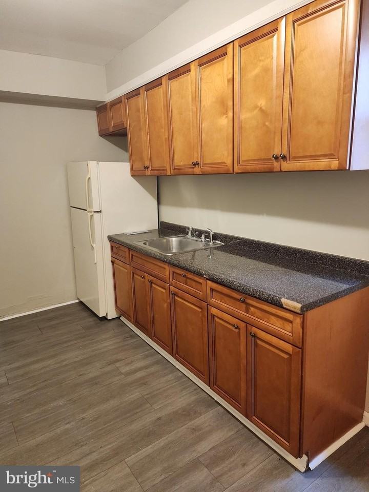 123 Ward Ave - Photo 5 of 6