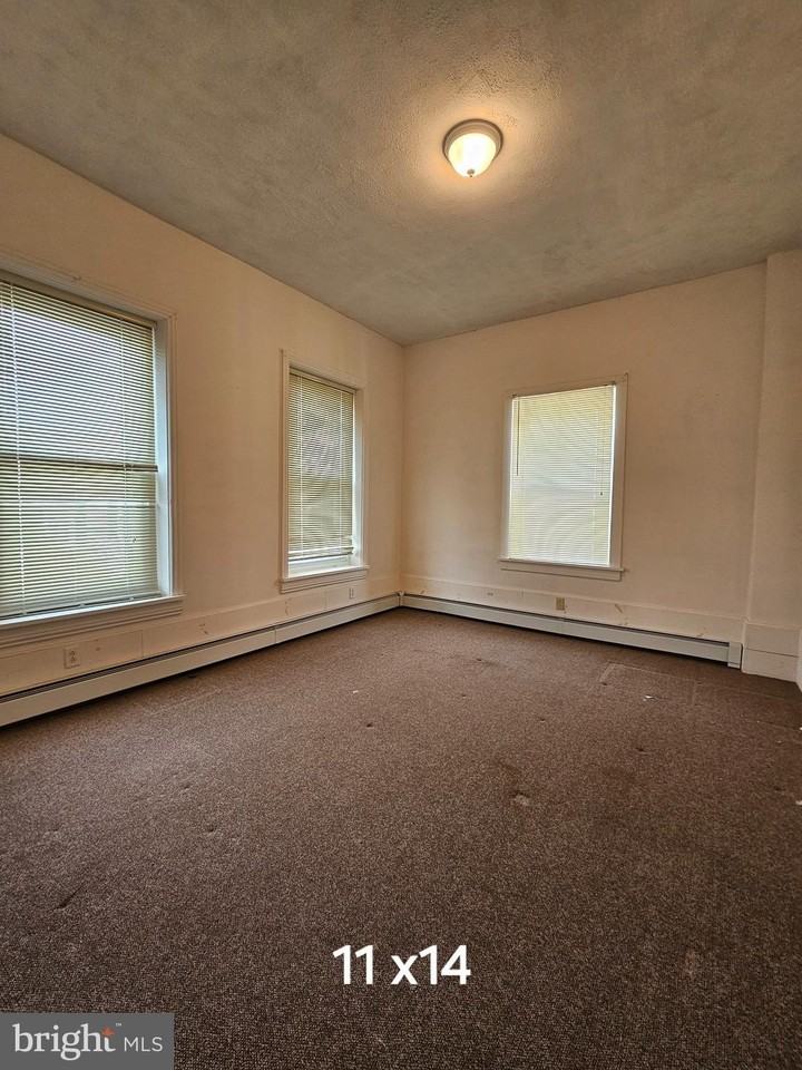 112 W Franklin St - Photo 4 of 16