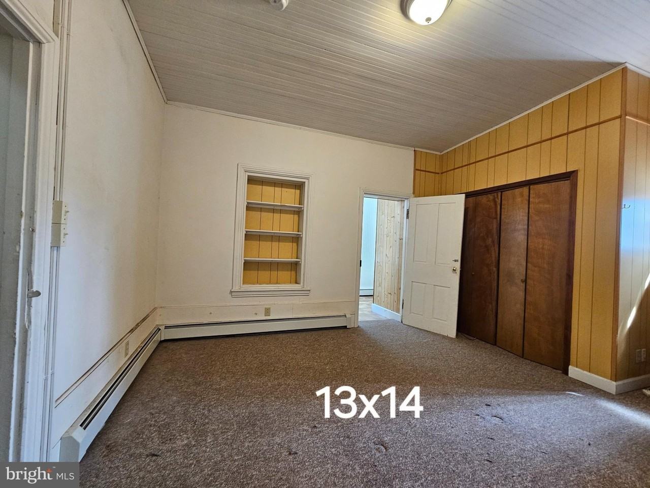 112 W Franklin St - Photo 7 of 16