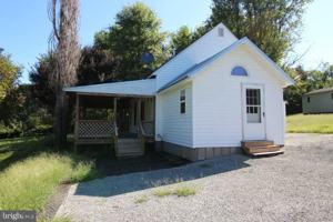 featured image of 121-UNIT B HOUSE ROCK Road