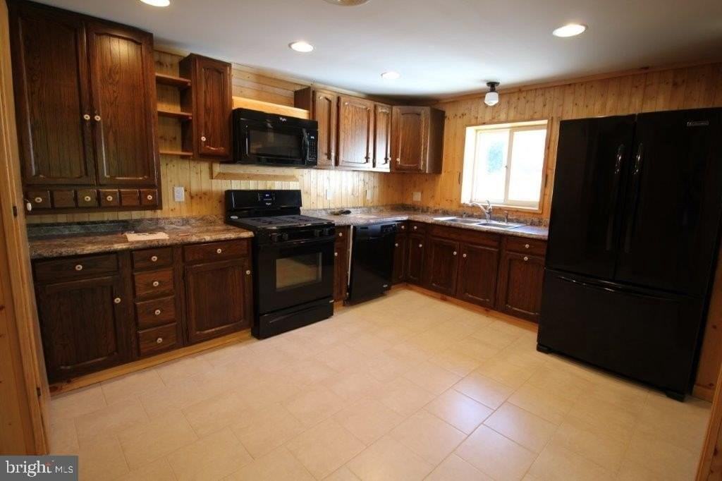 121-UNIT B HOUSE ROCK Road - Photo 6 of 11