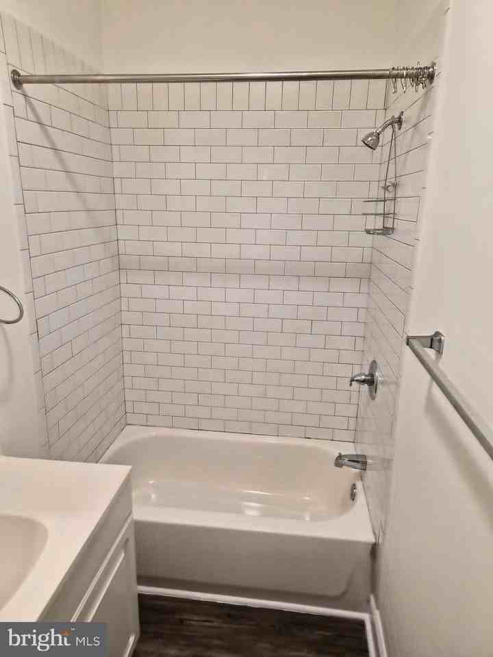 3328 N 17th St #1 - Photo 4 of 7