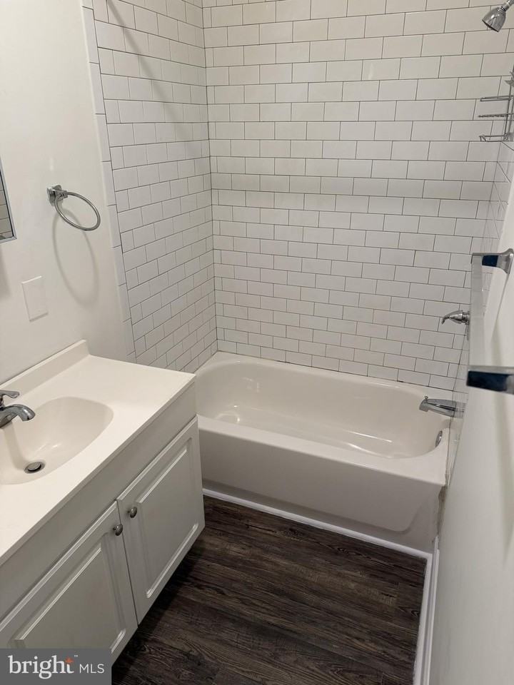 3328 N 17th St #1 - Photo 5 of 7