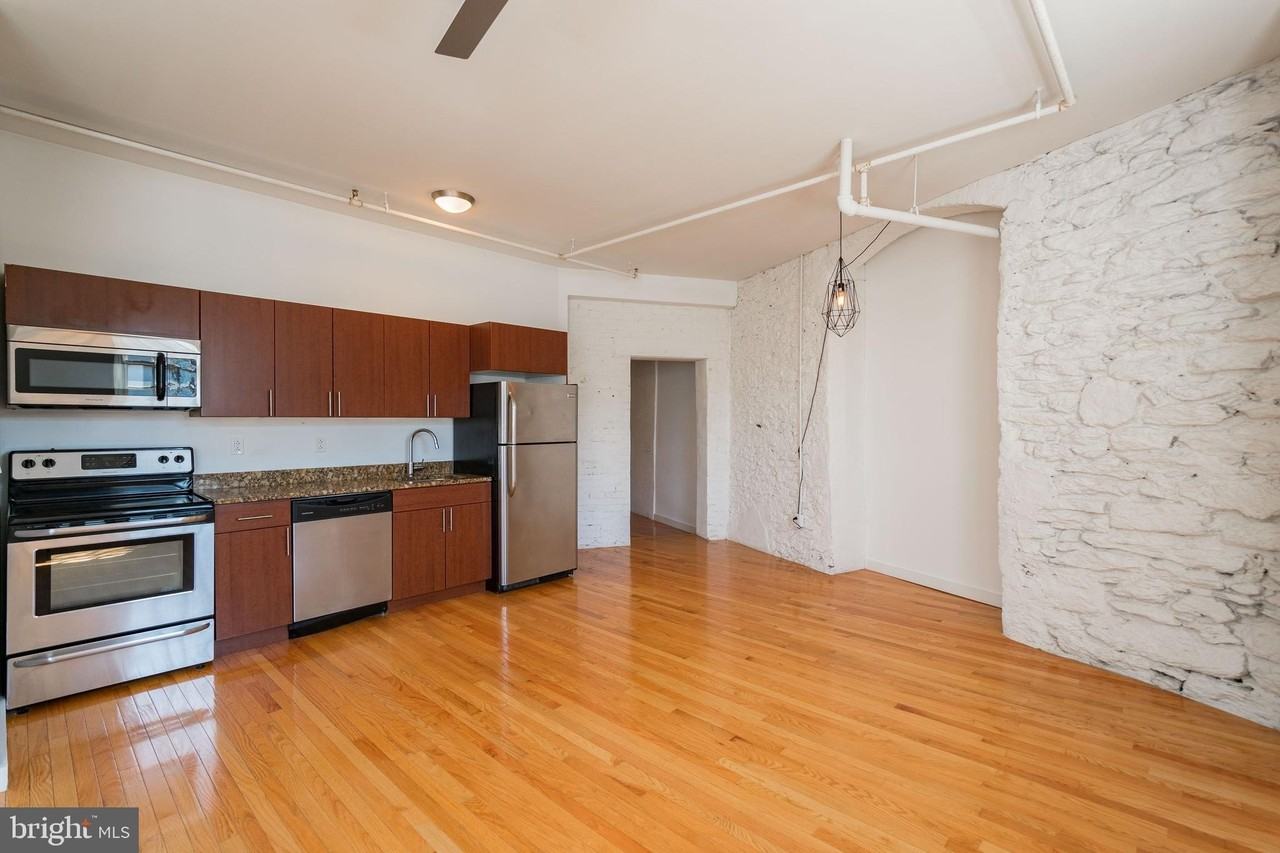 4 Leverington Ave #203 - Photo 2 of 14