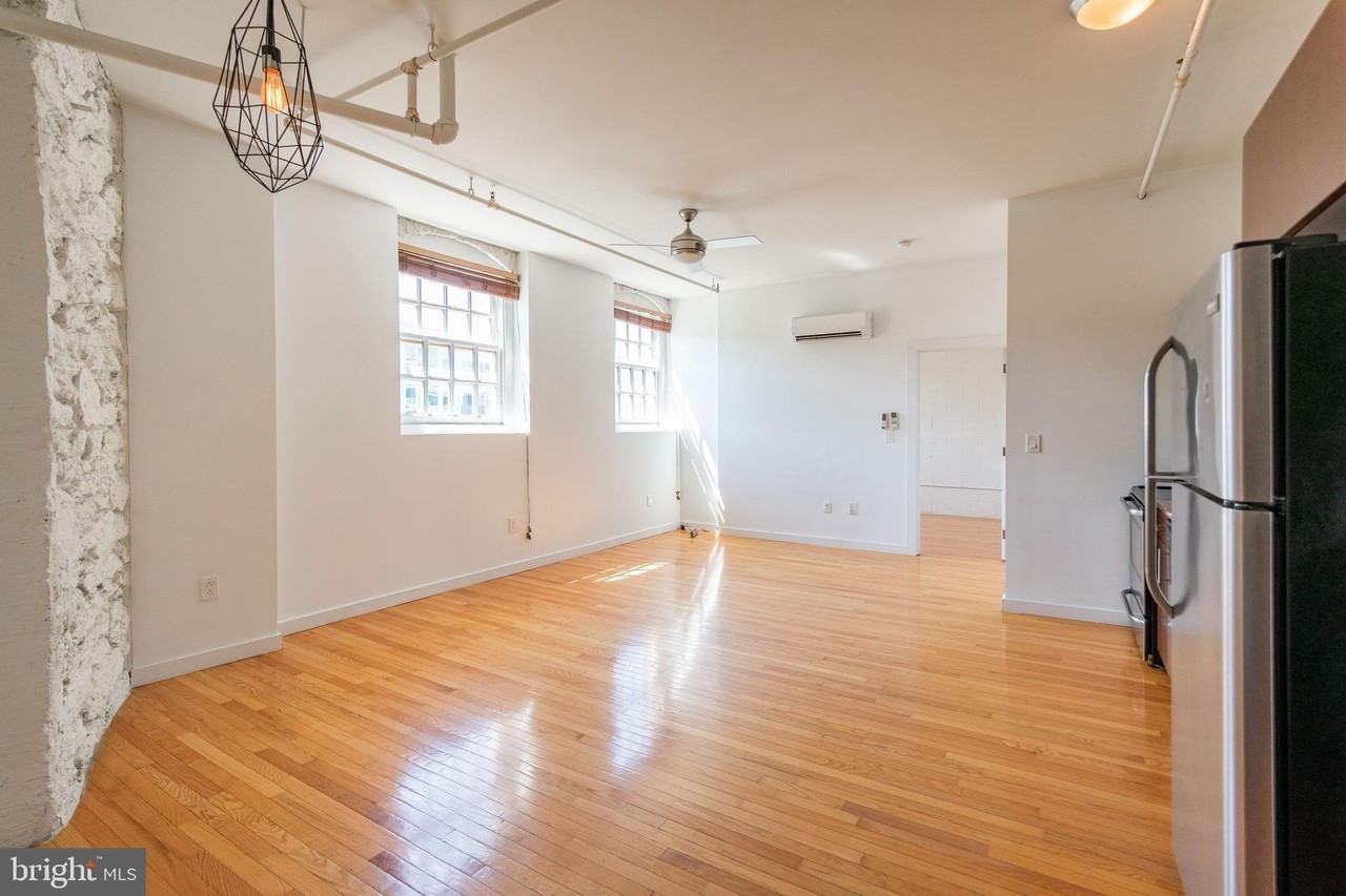 4 Leverington Ave #203 - Photo 3 of 14