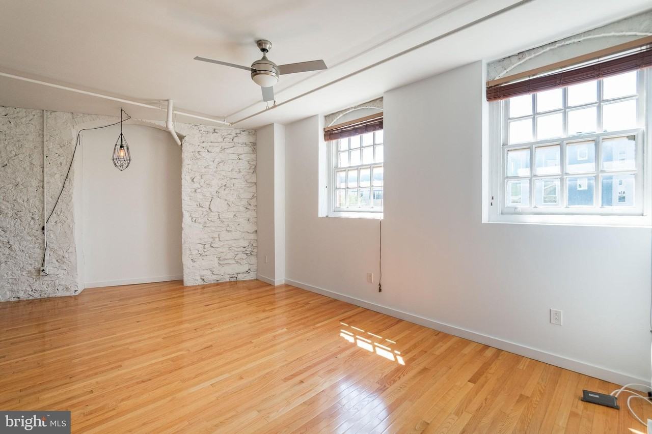 4 Leverington Ave #203 - Photo 6 of 14