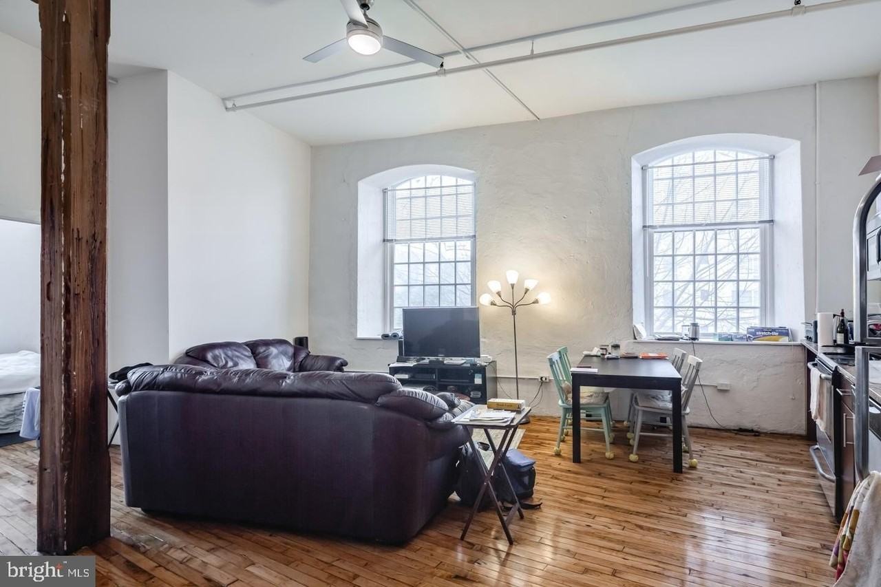 4 Leverington Ave #209 - Photo 4 of 13