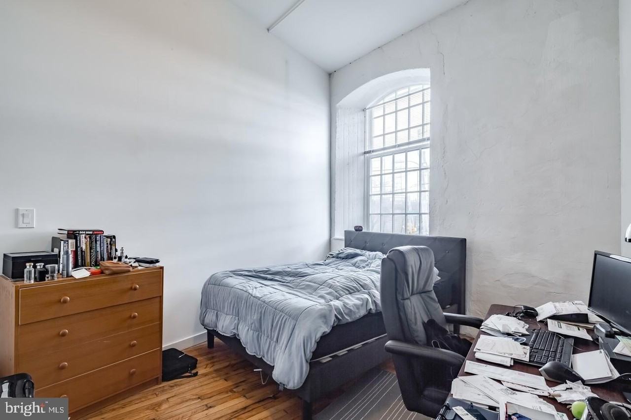 4 Leverington Ave #209 - Photo 5 of 13
