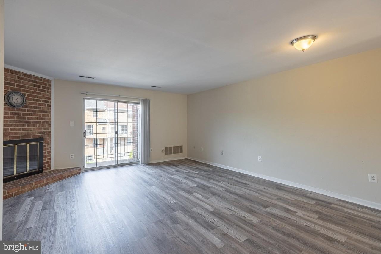 929 S Rolfe St #2 - Photo 2 of 25