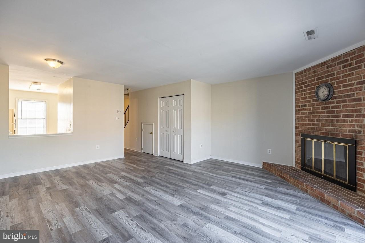 929 S Rolfe St #2 - Photo 5 of 25