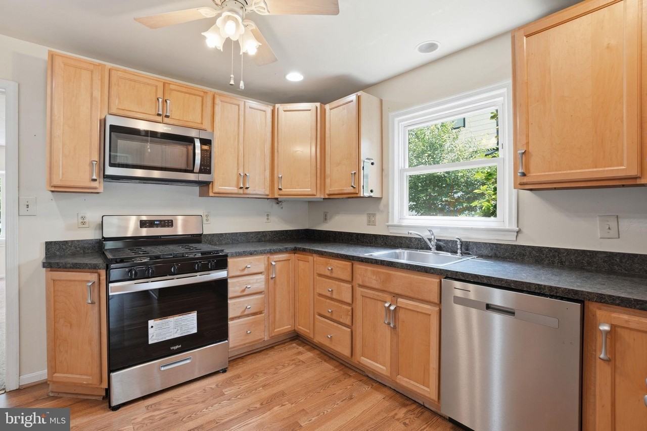 108 Battle St Sw - Photo 7 of 25