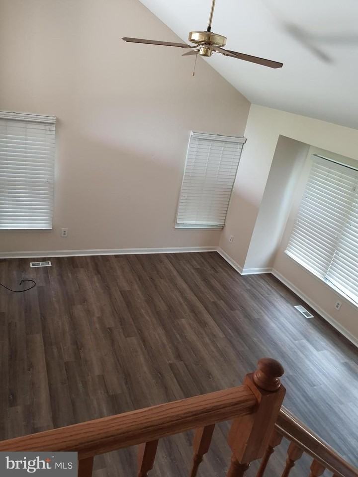 14363 Nandina Ct - Photo 3 of 11
