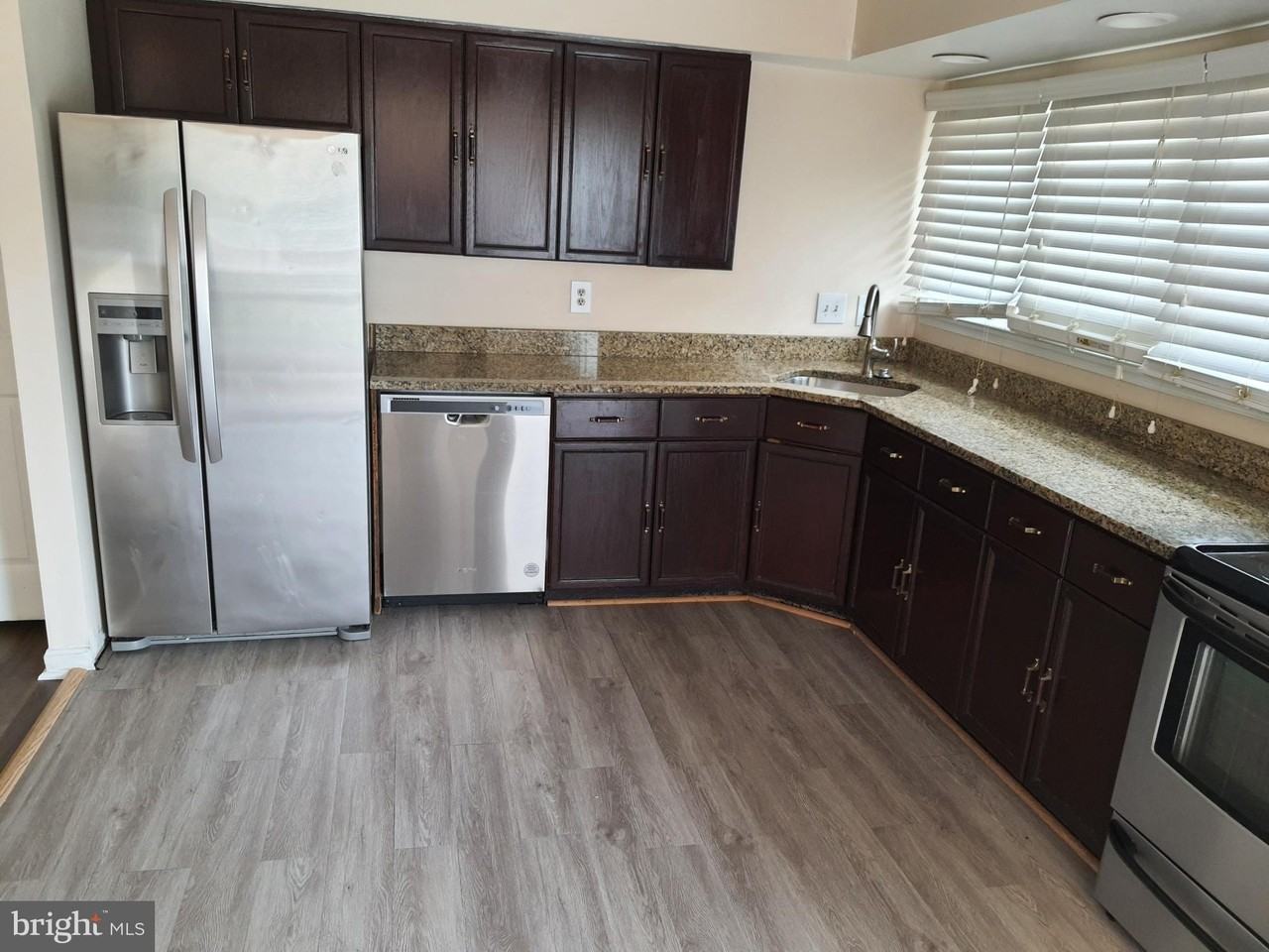 14363 Nandina Ct - Photo 5 of 11