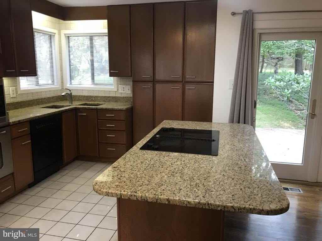 7220 Vistas Ln - Photo 6 of 24