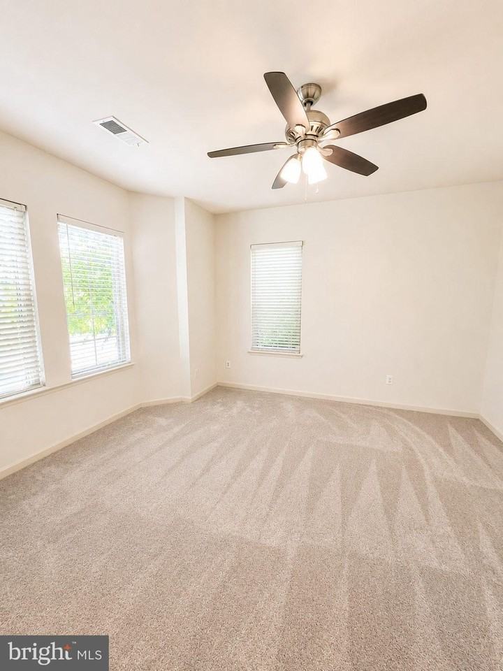 22806 Breezy Hollow Dr - Photo 2 of 28