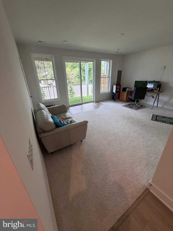 9712 Monarch Rd - Photo 4 of 10