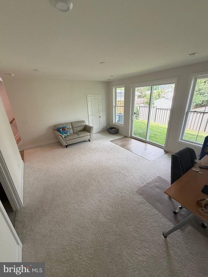 9712 Monarch Rd - Photo 5 of 10