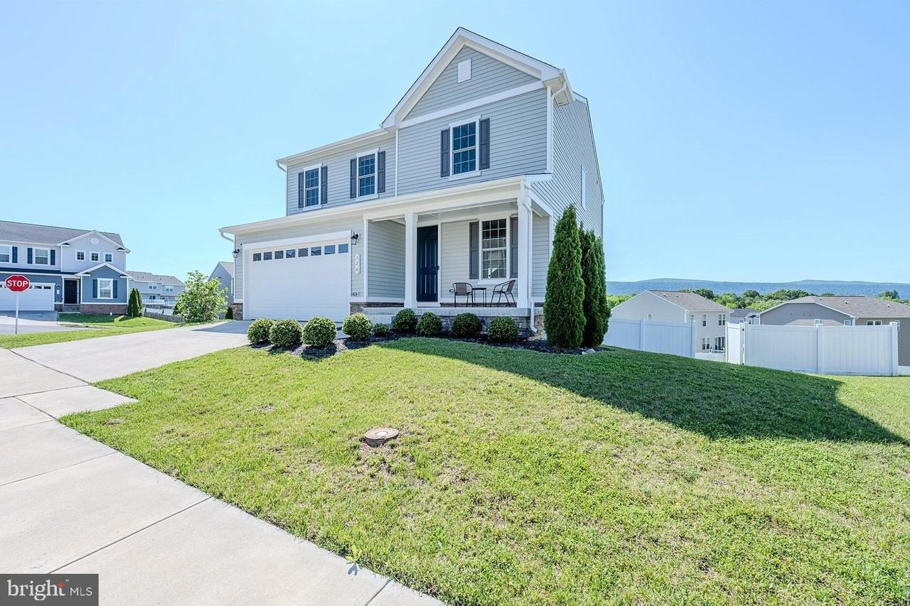 324 Cedar Spring Ln - Photo 3 of 36