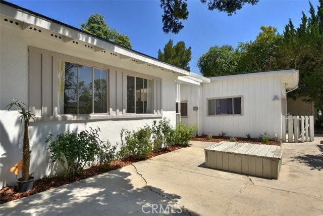 5836 Wish Ave - Photo 2 of 8