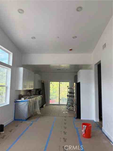 6534 Shoup Ave - Photo 2 of 5