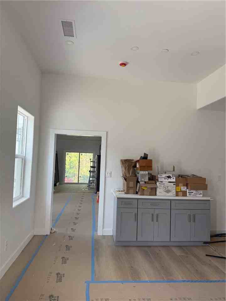 6534 Shoup Ave - Photo 4 of 5