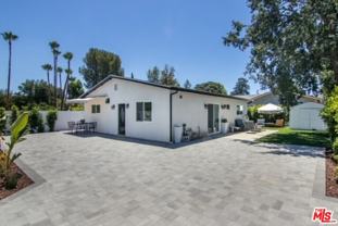 23028 Burbank Blvd - Photo 1 of 1