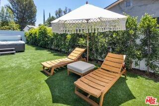 23028 Burbank Blvd - Photo 7 of 8