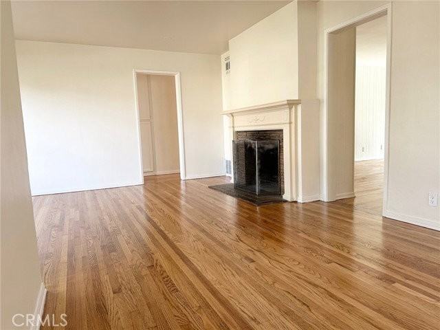 6539 Blucher Ave - Photo 4 of 8