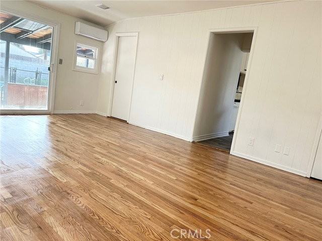 6539 Blucher Ave - Photo 5 of 8