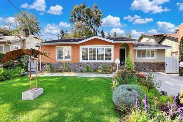 647 W Montecito Ave - Photo 2 of 8