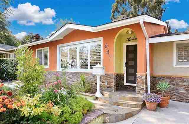 647 W Montecito Ave - Photo 3 of 8