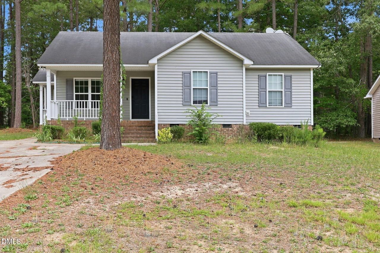 1057 Mailwood Dr - Photo 2 of 30
