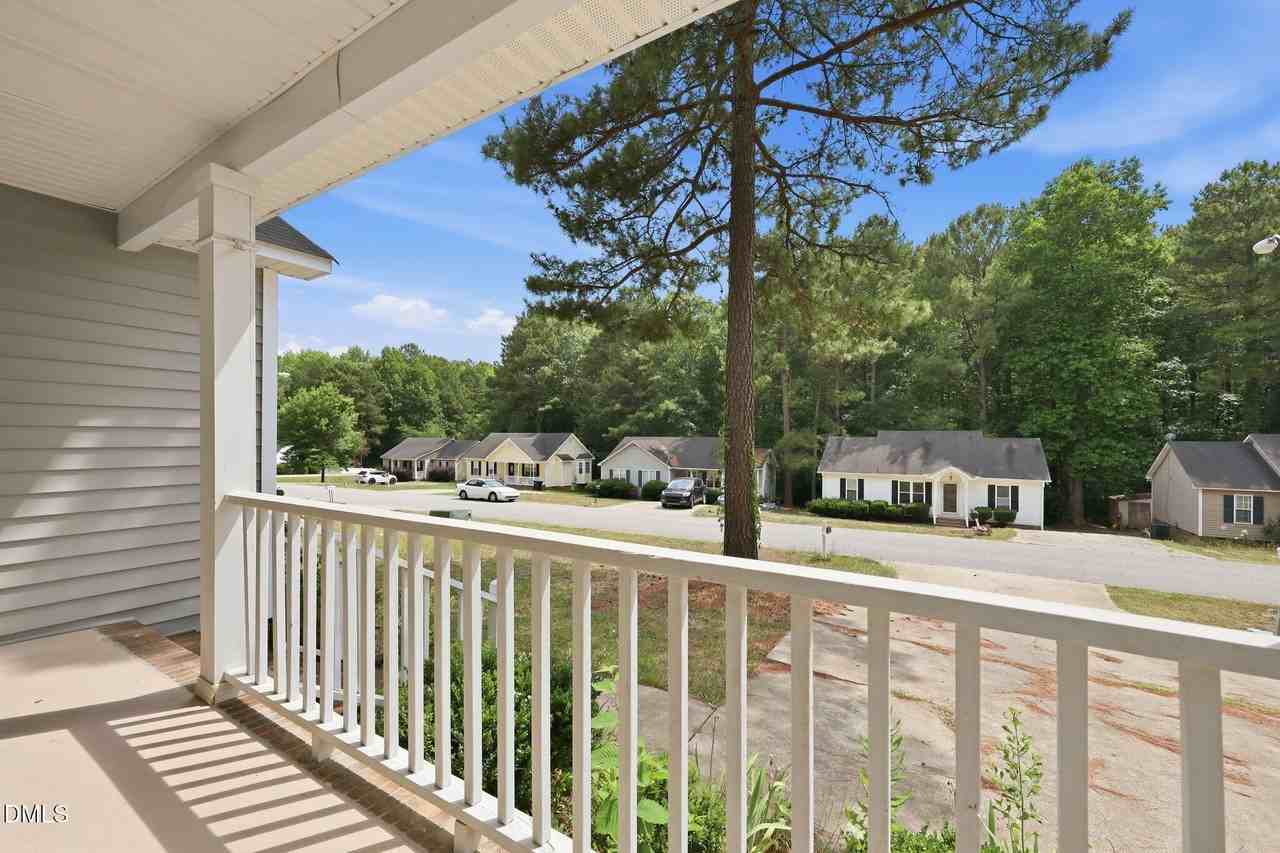 1057 Mailwood Dr - Photo 6 of 30