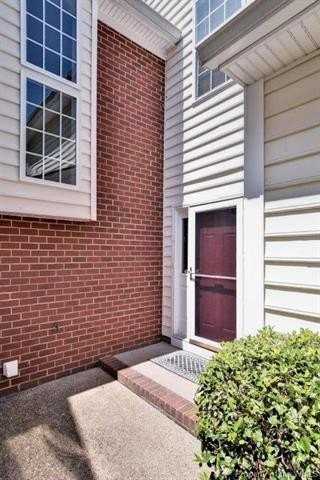 4559 Beacon Hill Dr - Photo 4 of 33