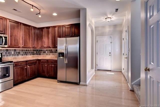 4559 Beacon Hill Dr - Photo 6 of 33