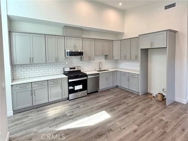 1627 255th St - Photo 2 of 7