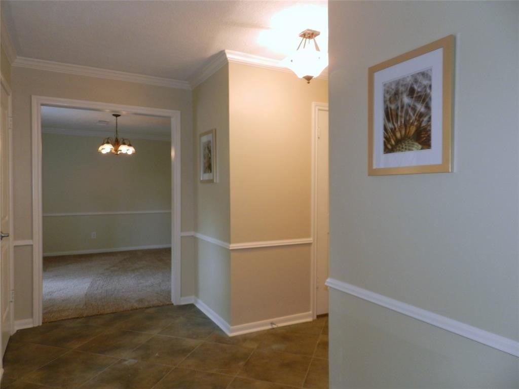 9403 Oxted Ln - Photo 4 of 29