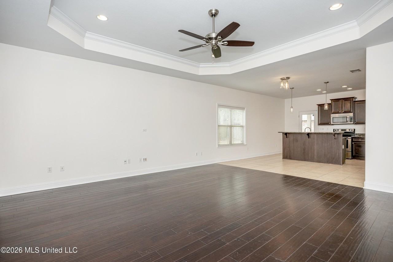 931 Old Towne St - Photo 7 of 41