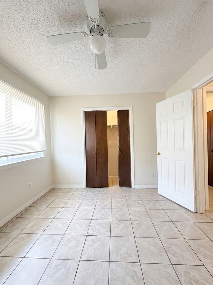 535A S 61st Ave #535A - Photo 4 of 7