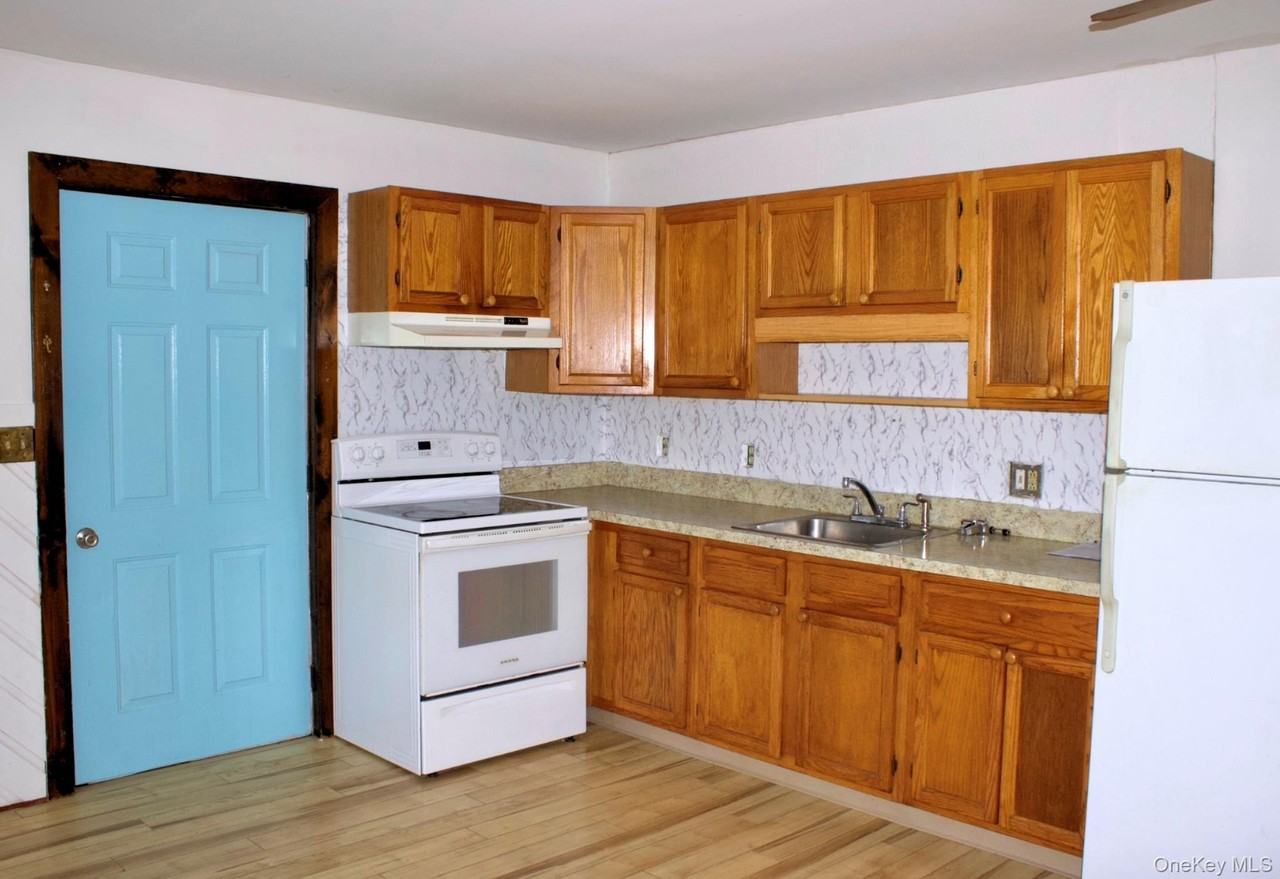 505 State Route 208 Unit 1 - Photo 4 of 7