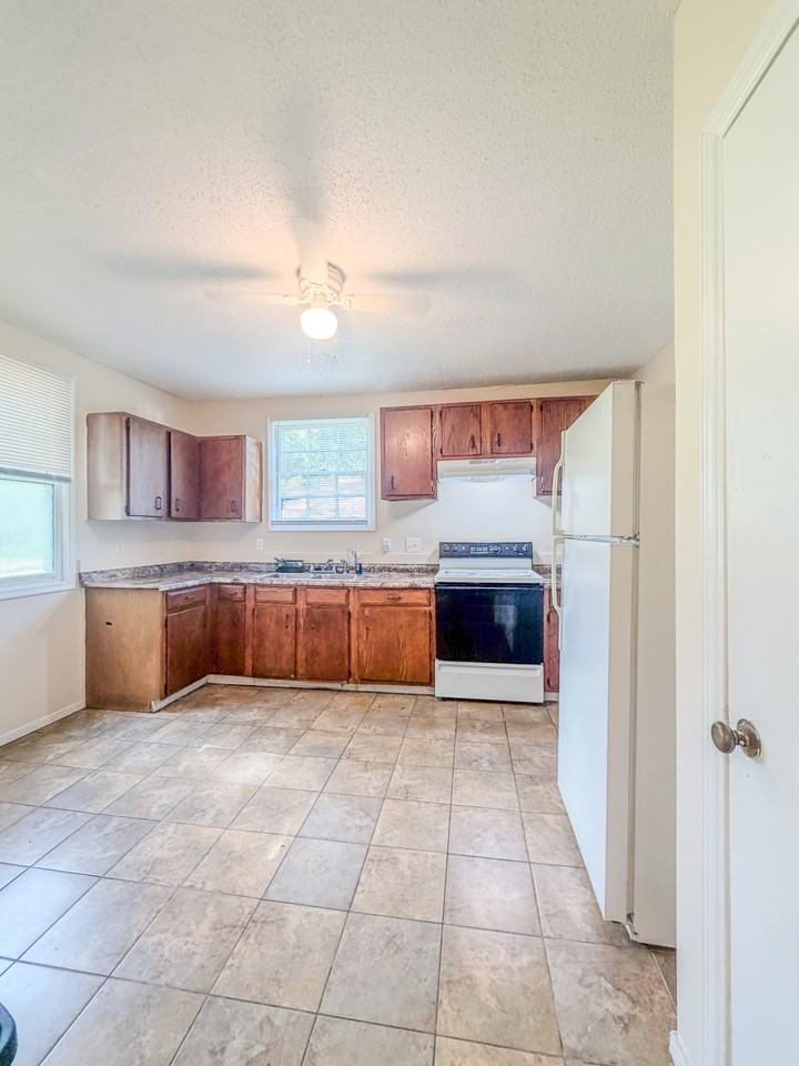 510 Gordon Ave #510A - Photo 4 of 9