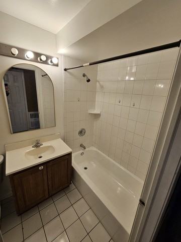 1910 W Hatherleigh Ct Apt 2e - Photo 5 of 13